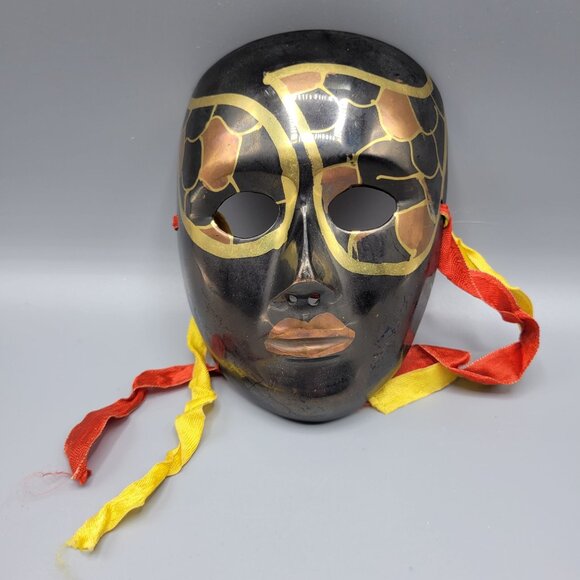 Vintage Decorative Brass Metal Wall Masks Set Of 2 Black With Gold Accents - Picture 5 of 9